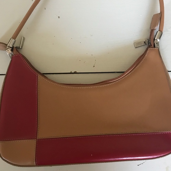 Reversible red/tan and black/gray leather purse - Picture 4 of 6